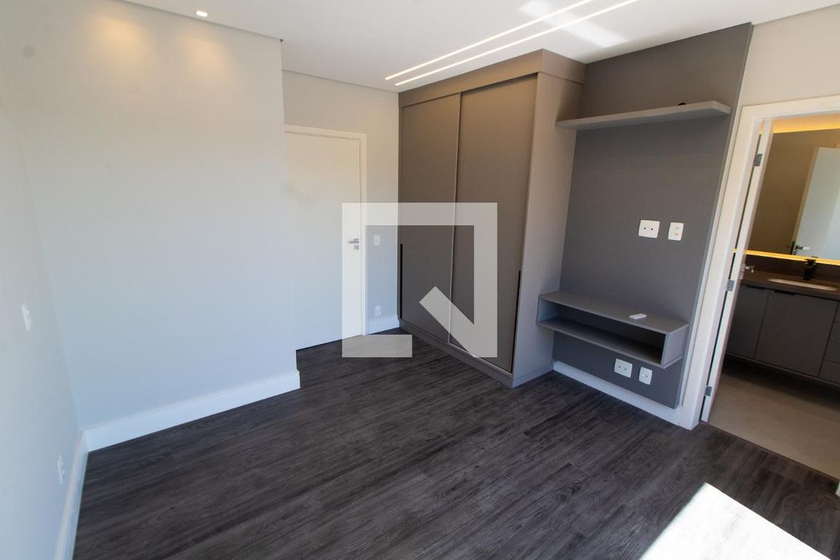 Casa à Venda - Lot. Alphaville Campinas, 4 Quartos,  411 m2 em , Campinas - sp | SoloBR