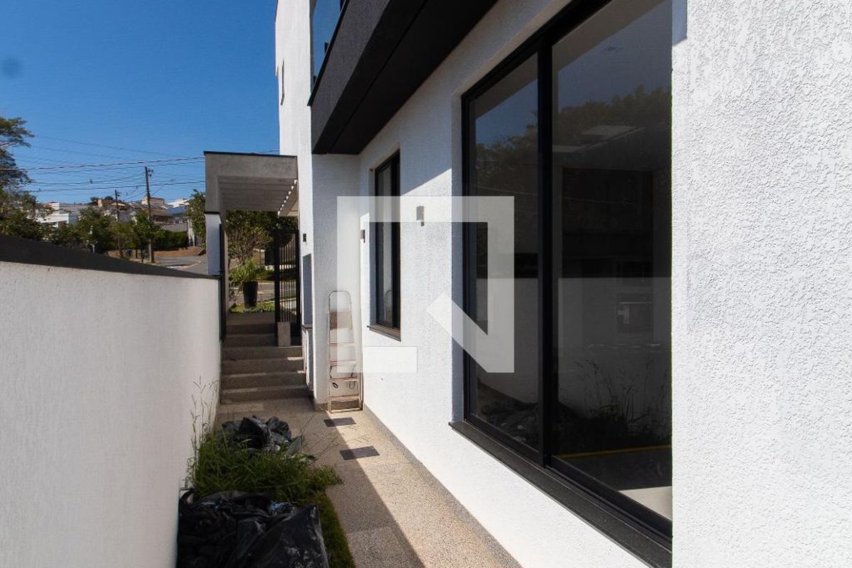 Casa à Venda - Lot. Alphaville Campinas, 4 Quartos,  411 m2 em , Campinas - sp | SoloBR