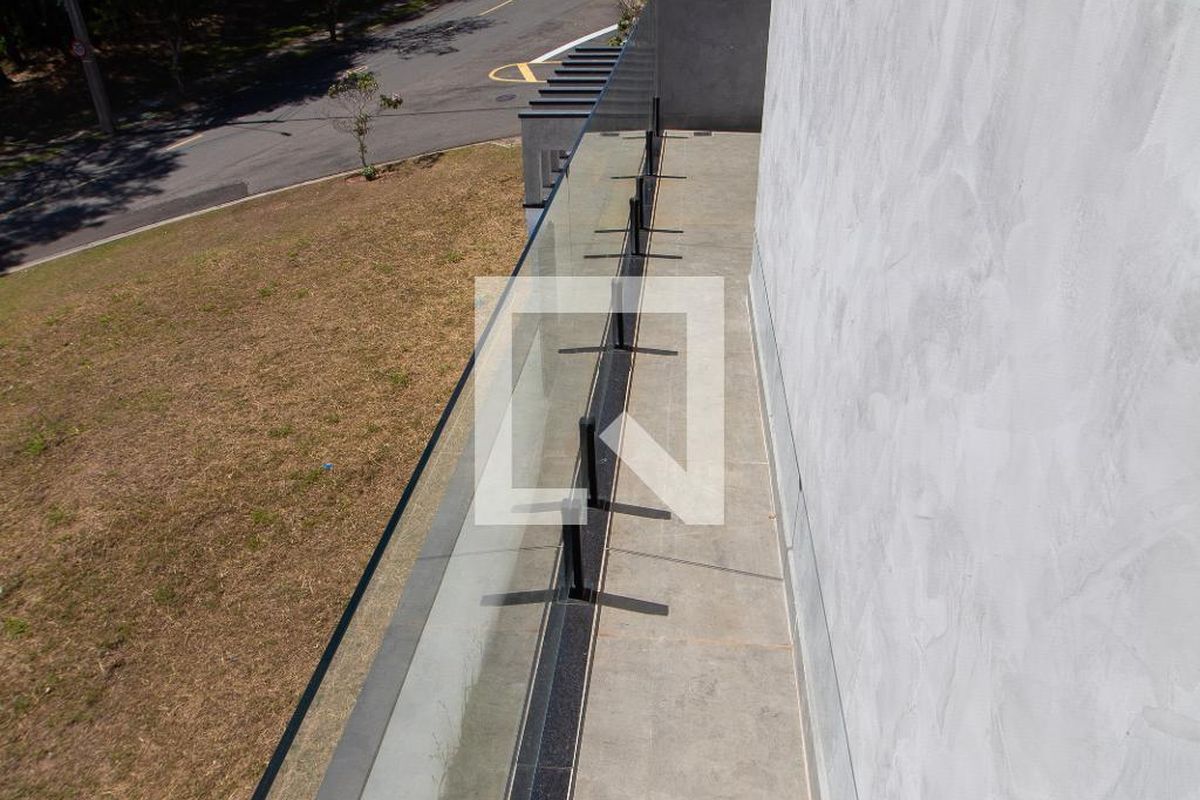 Casa à Venda - Lot. Alphaville Campinas, 4 Quartos,  411 m2 em , Campinas - sp | SoloBR
