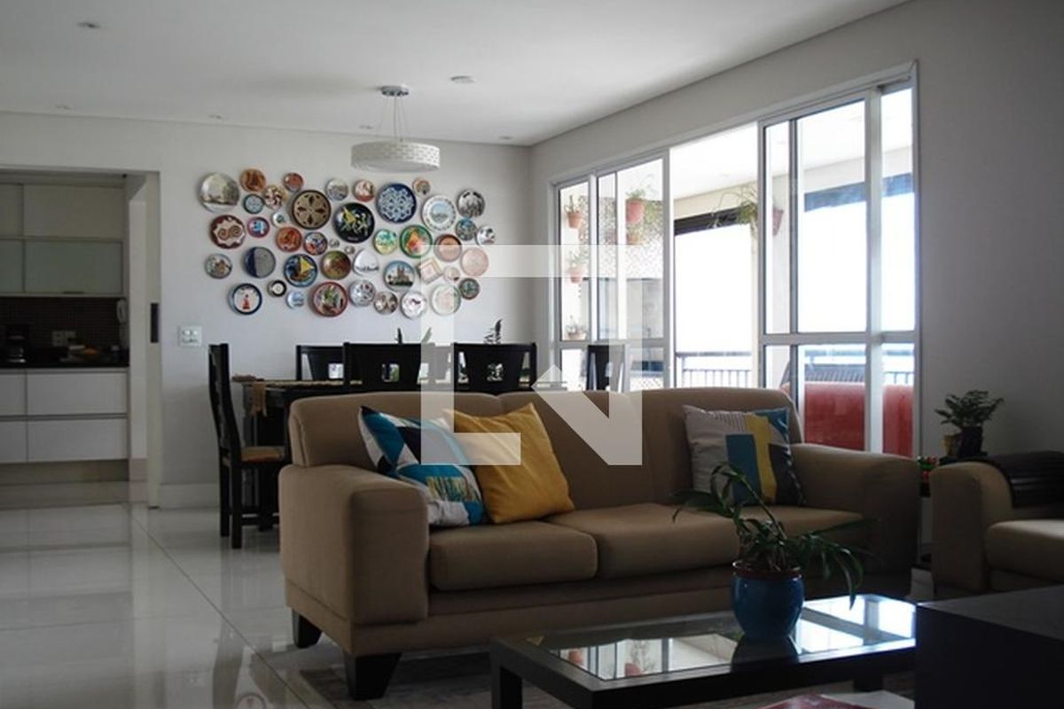 Apartamento, 3 quartos, 130 m² - Foto 2