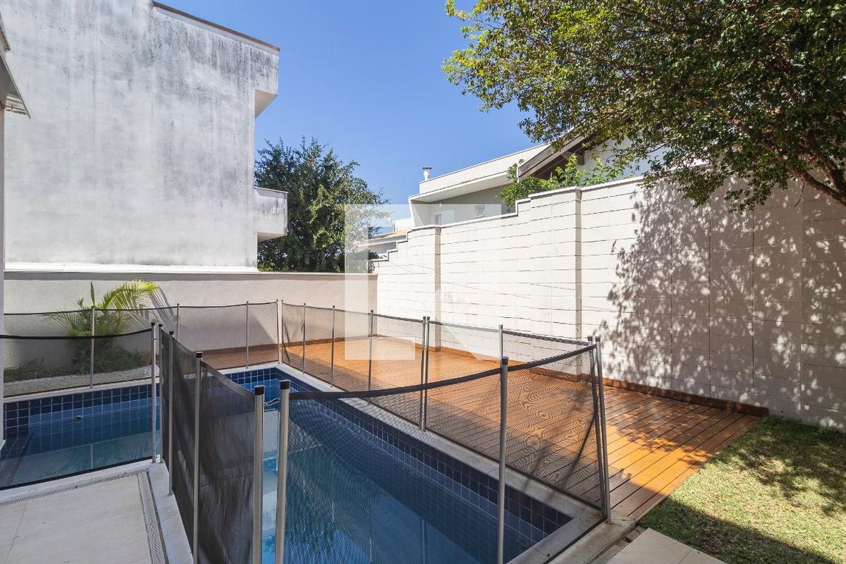 Casa à Venda - Swiss Park, 4 Quartos,  320 m2 em , Campinas - sp | SoloBR