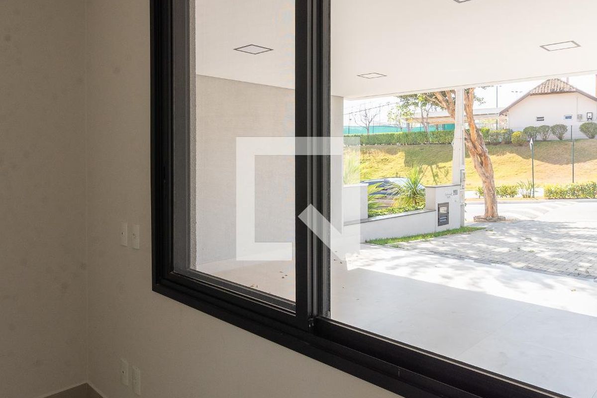 Casa à Venda - Swiss Park, 4 Quartos,  330 m2 em , Campinas - sp | SoloBR