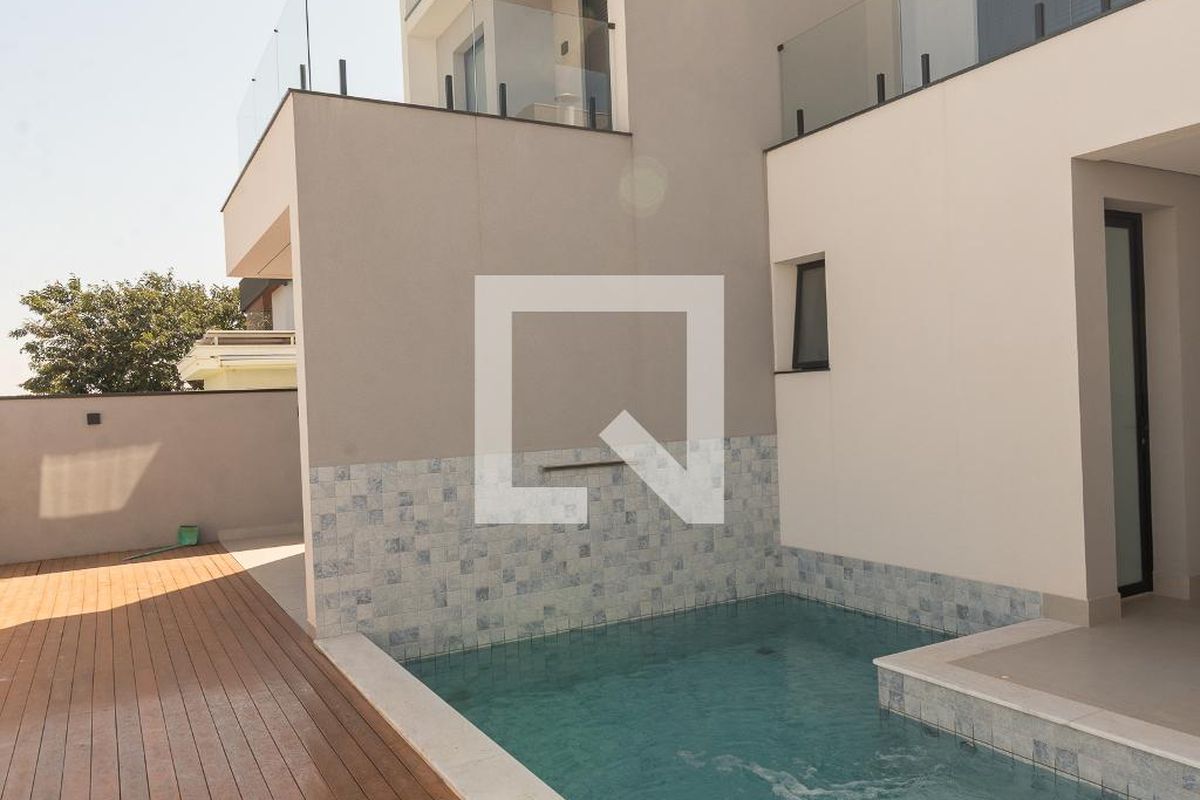 Casa à Venda - Swiss Park, 4 Quartos,  330 m2 em , Campinas - sp | SoloBR