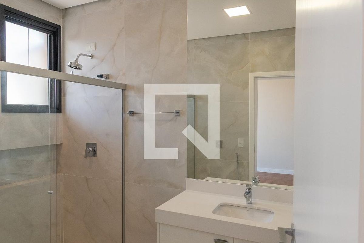 Casa à Venda - Swiss Park, 4 Quartos,  330 m2 em , Campinas - sp | SoloBR