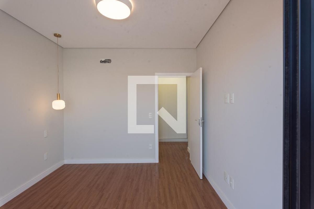 Casa à Venda - Swiss Park, 4 Quartos,  330 m2 em , Campinas - sp | SoloBR