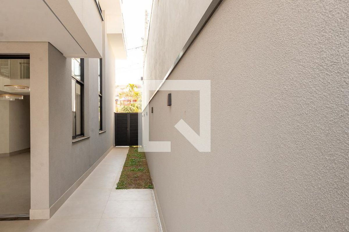 Casa à Venda - Swiss Park, 4 Quartos,  330 m2 em , Campinas - sp | SoloBR