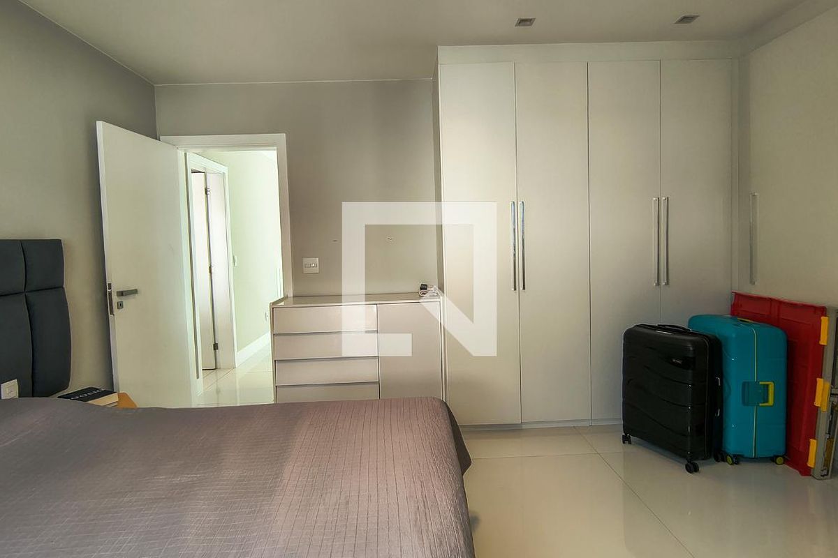 Casa, 5 quartos, 300 m² - Foto 42