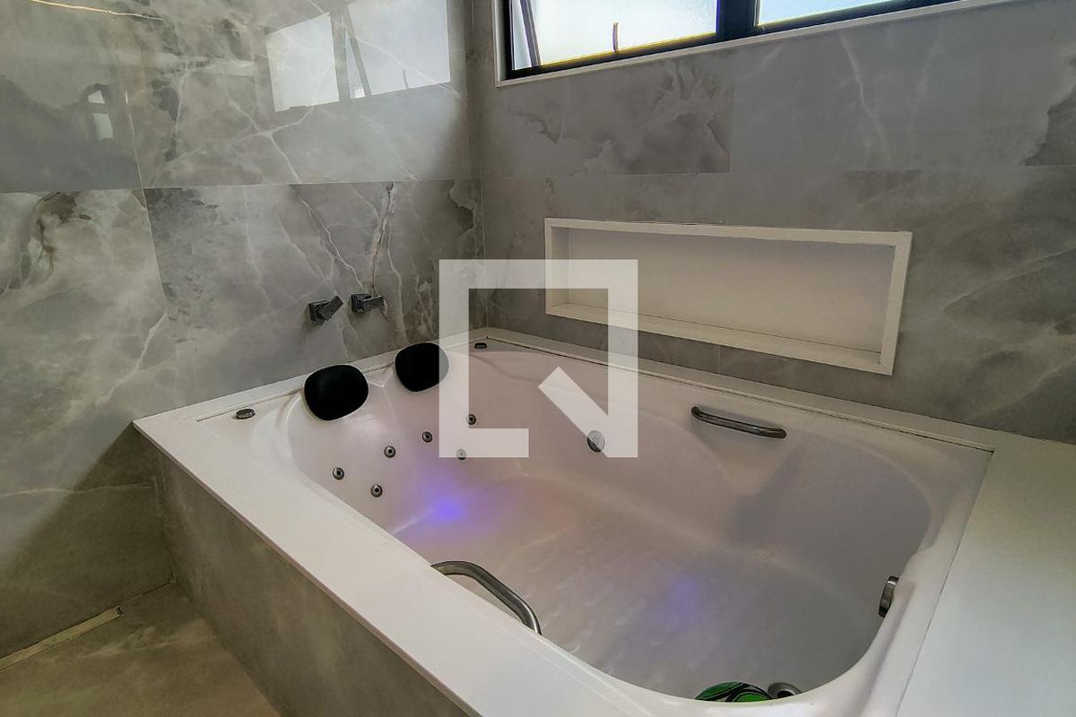 Casa, 5 quartos, 300 m² - Foto 102