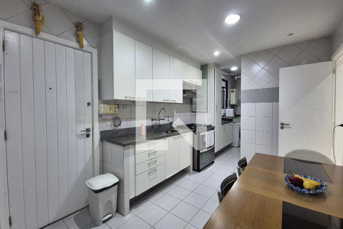 Apartamento, 3 quartos, 180 m² - Foto 90