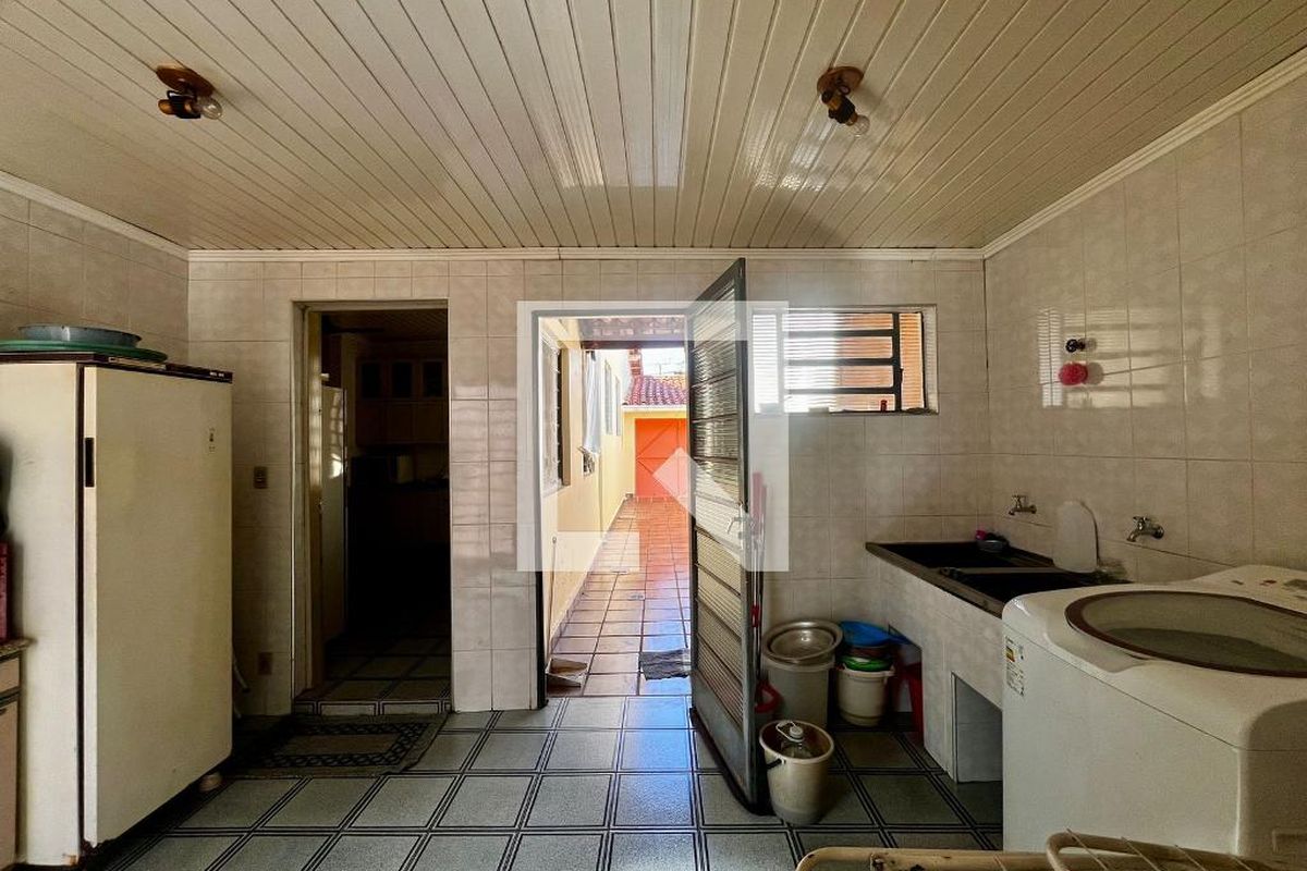 Casa à Venda - Taquaral, 3 Quartos,  141 m2 em , Campinas - sp | SoloBR