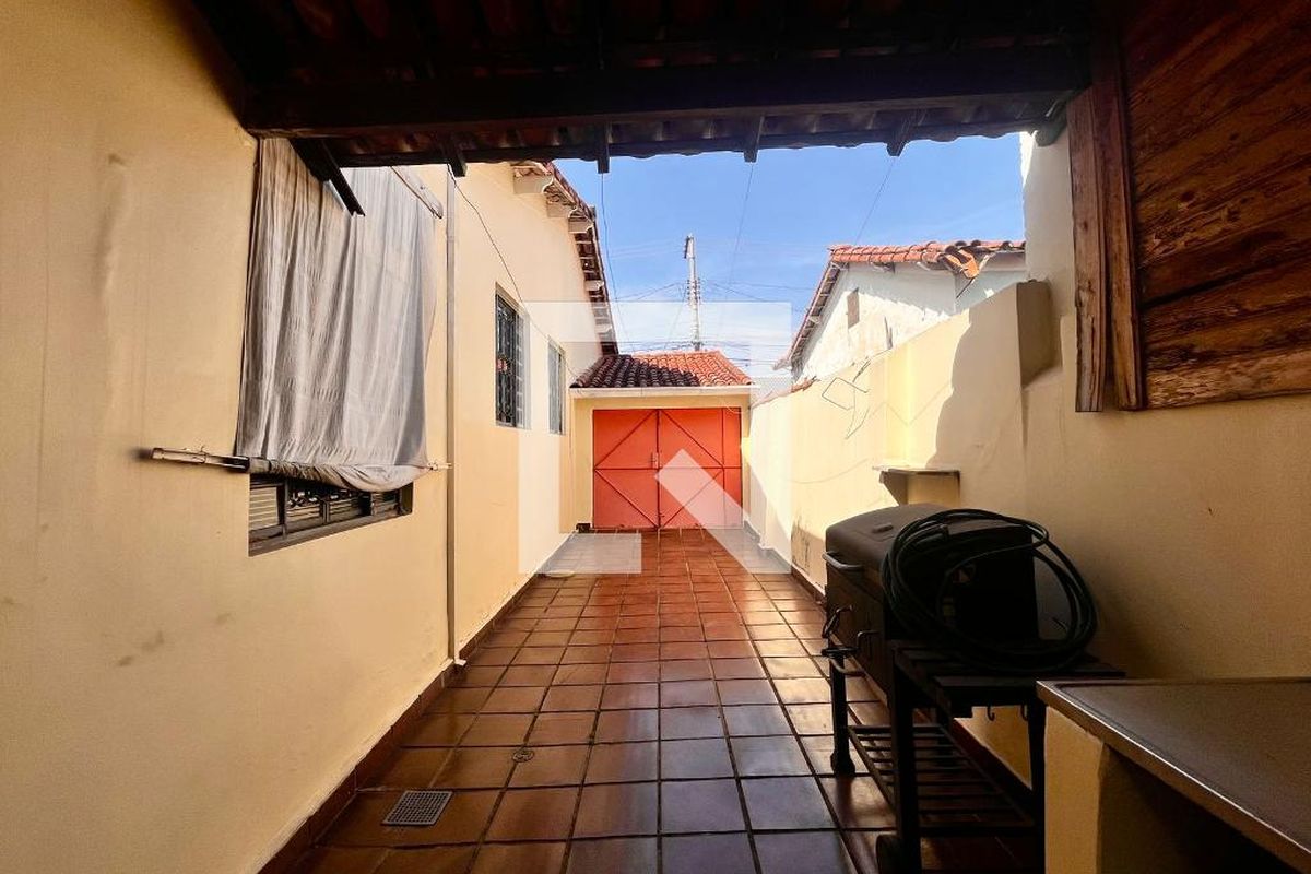 Casa à Venda - Taquaral, 3 Quartos,  141 m2 em , Campinas - sp | SoloBR