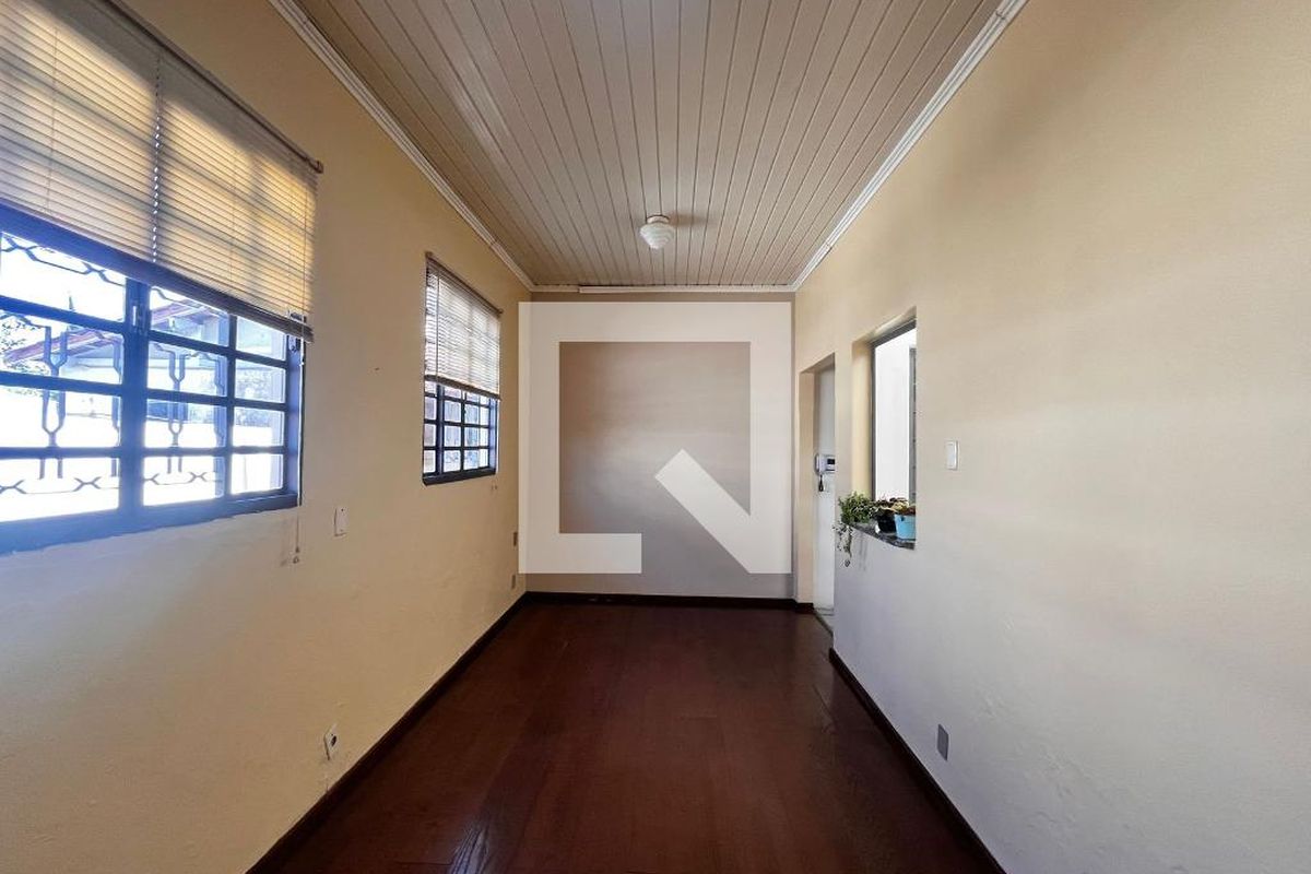 Casa à Venda - Taquaral, 3 Quartos,  141 m2 em , Campinas - sp | SoloBR