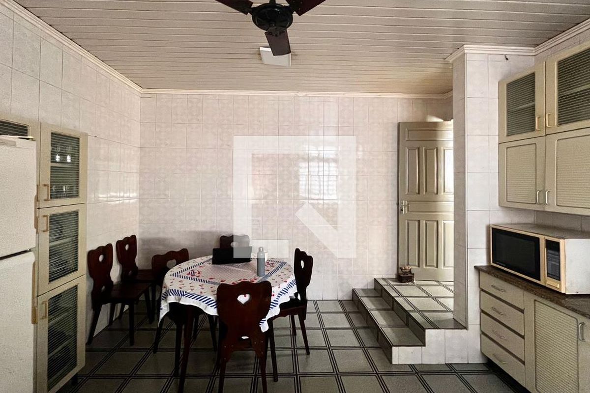 Casa à Venda - Taquaral, 3 Quartos,  141 m2 em , Campinas - sp | SoloBR
