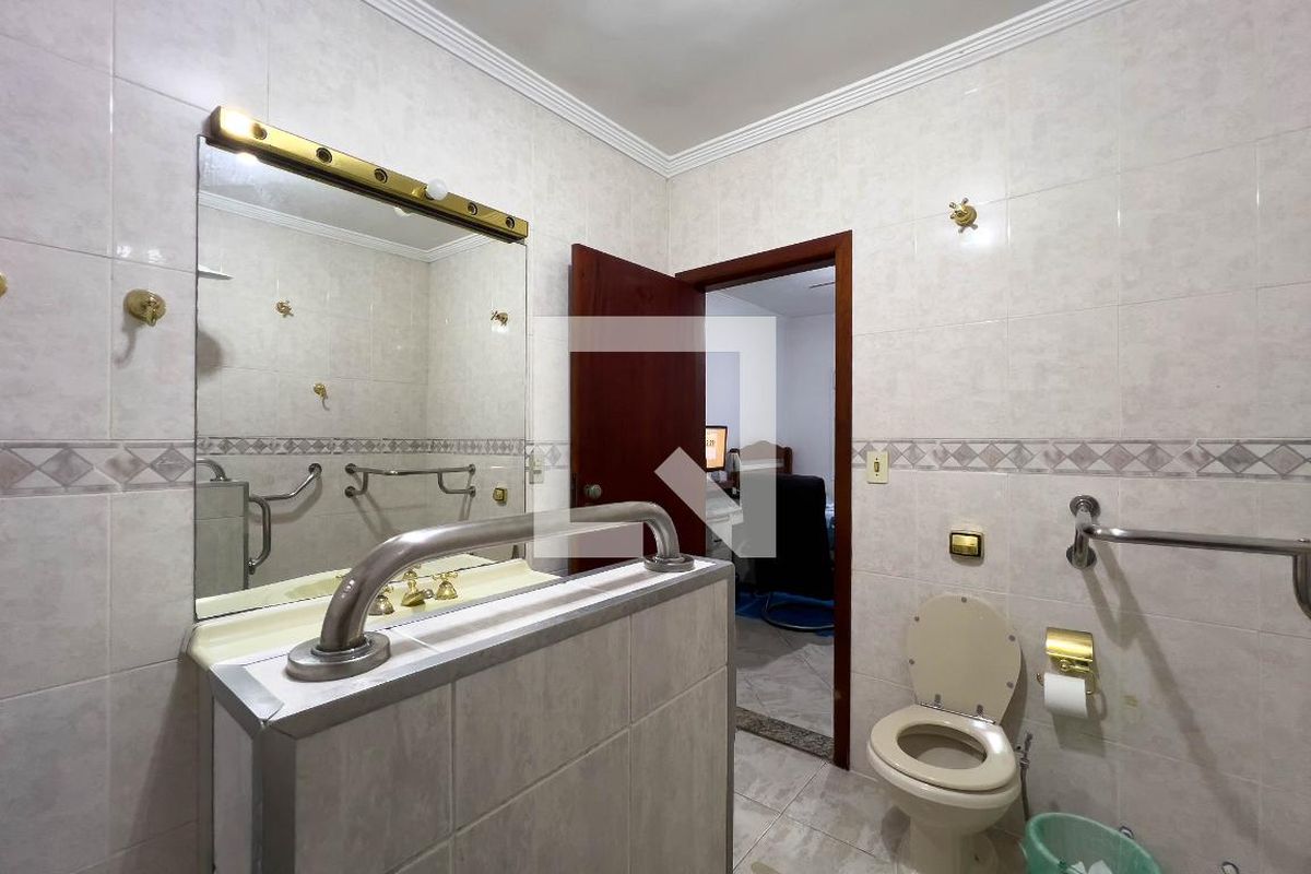 Casa, 3 quartos, 232 m² - Foto 48