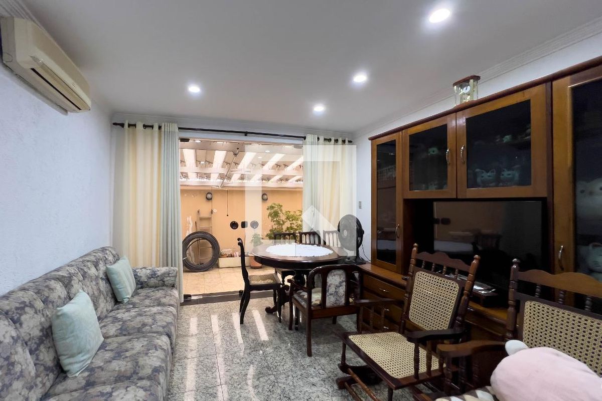 Casa, 3 quartos, 232 m² - Foto 2