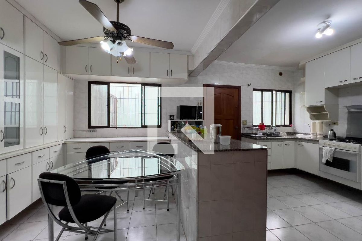 Casa, 3 quartos, 232 m² - Foto 58