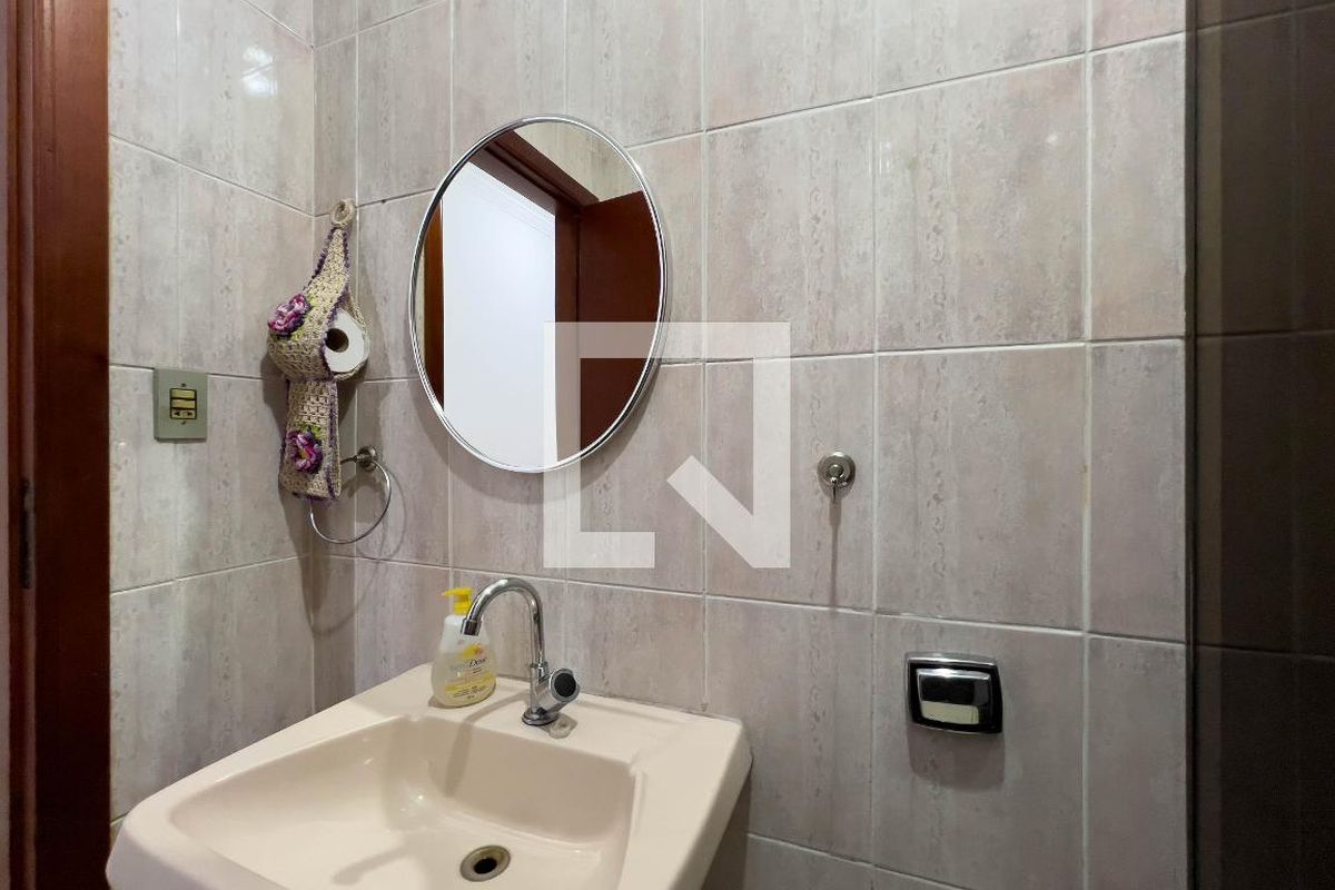 Casa, 3 quartos, 232 m² - Foto 56