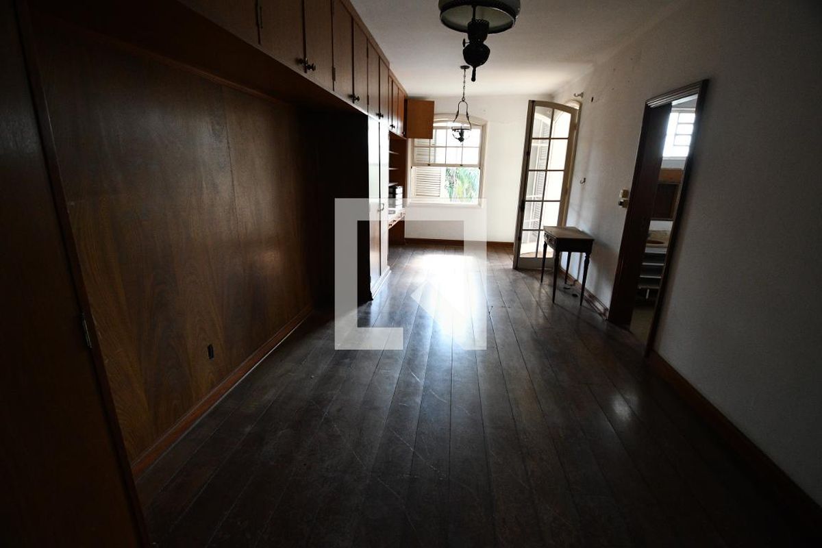 Casa à Venda - Guanabara, 7 Quartos,  1570 m2 em , Campinas - sp | SoloBR