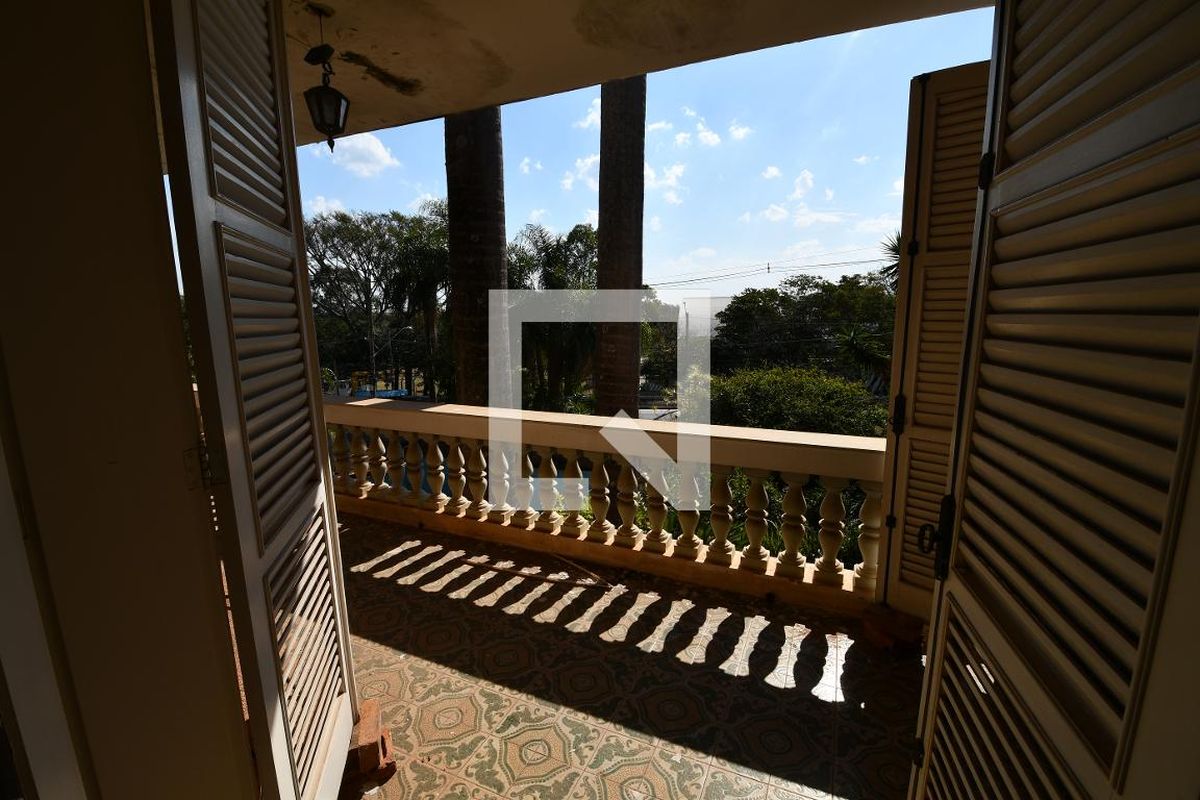 Casa à Venda - Guanabara, 7 Quartos,  1570 m2 em , Campinas - sp | SoloBR