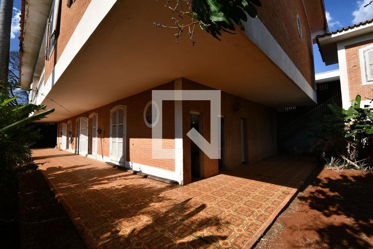 Casa à Venda - Guanabara, 7 Quartos,  1570 m2 em , Campinas - sp | SoloBR