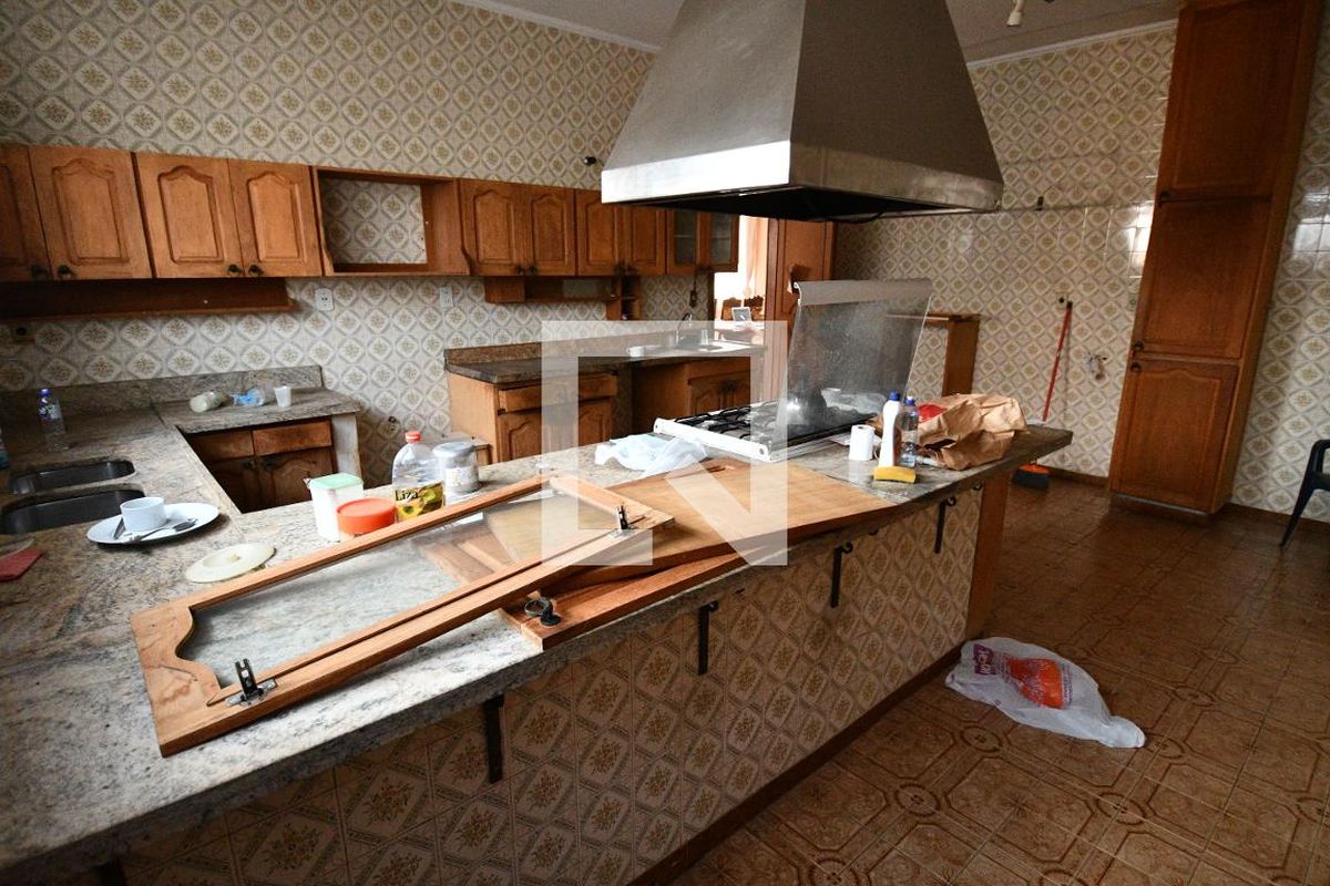 Casa à Venda - Guanabara, 7 Quartos,  1570 m2 em , Campinas - sp | SoloBR