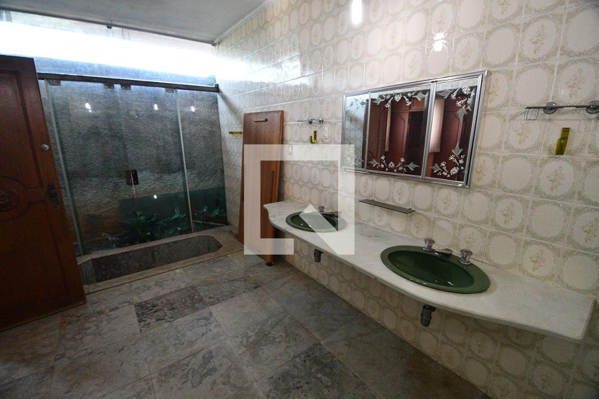 Casa à Venda - Guanabara, 7 Quartos,  1570 m2 em , Campinas - sp | SoloBR