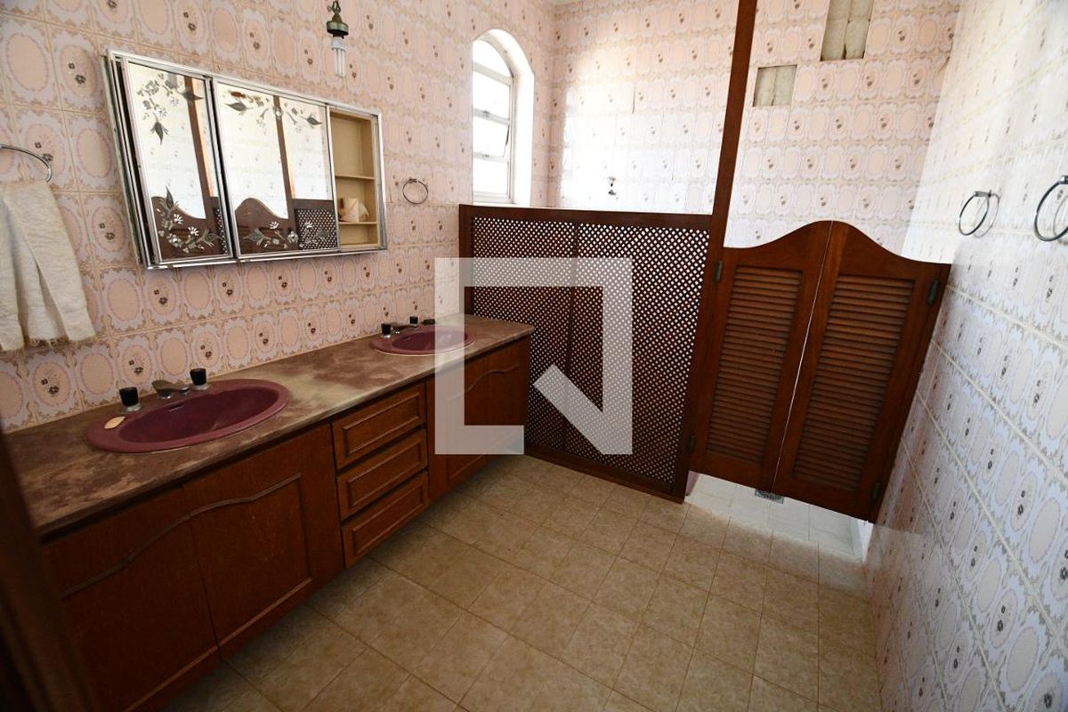 Casa à Venda - Guanabara, 7 Quartos,  1570 m2 em , Campinas - sp | SoloBR