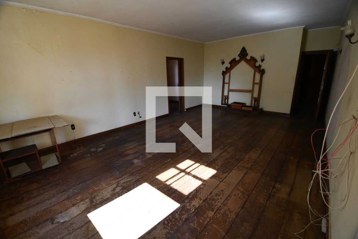 Casa à Venda - Guanabara, 7 Quartos,  1570 m2 em , Campinas - sp | SoloBR