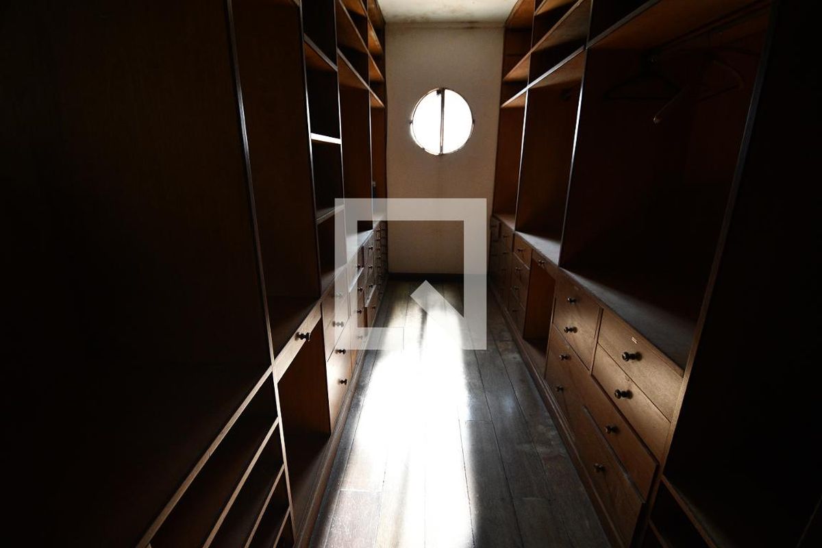 Casa à Venda - Guanabara, 7 Quartos,  1570 m2 em , Campinas - sp | SoloBR