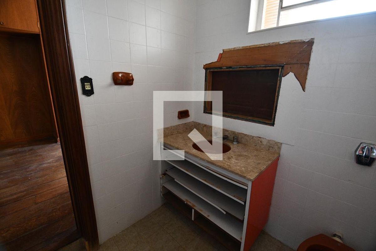 Casa à Venda - Guanabara, 7 Quartos,  1570 m2 em , Campinas - sp | SoloBR