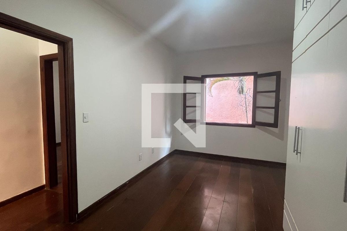 Casa à Venda - Jardim Chapadão, 5 Quartos,  315 m2 em , Campinas - sp | SoloBR
