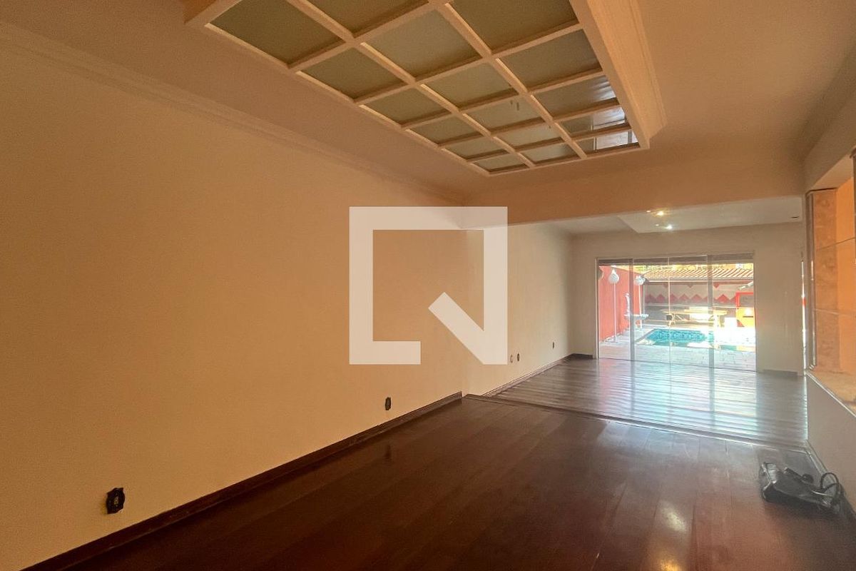 Casa à Venda - Jardim Chapadão, 5 Quartos,  315 m2 em , Campinas - sp | SoloBR