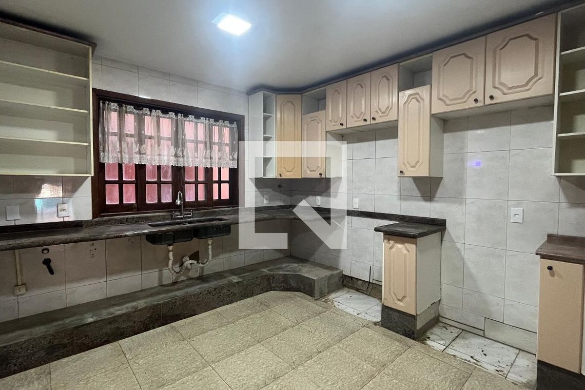 Casa à Venda - Jardim Chapadão, 5 Quartos,  315 m2 em , Campinas - sp | SoloBR