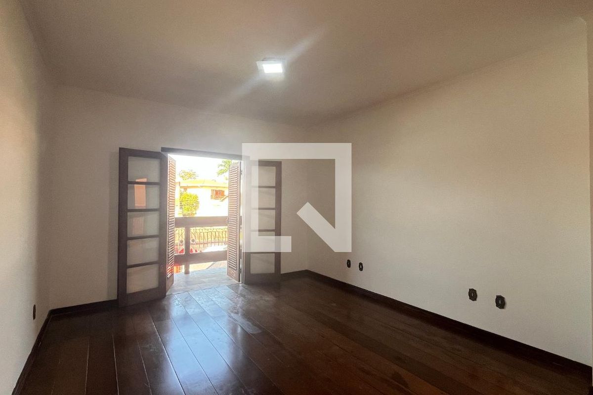 Casa à Venda - Jardim Chapadão, 5 Quartos,  315 m2 em , Campinas - sp | SoloBR