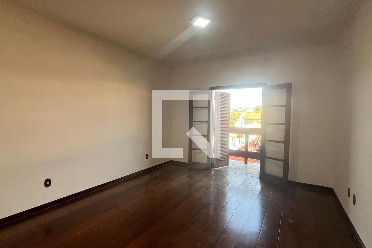 Casa à Venda - Jardim Chapadão, 5 Quartos,  315 m2 em , Campinas - sp | SoloBR