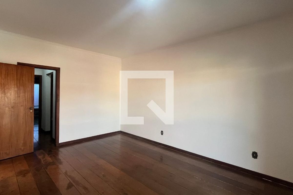 Casa à Venda - Jardim Chapadão, 5 Quartos,  315 m2 em , Campinas - sp | SoloBR