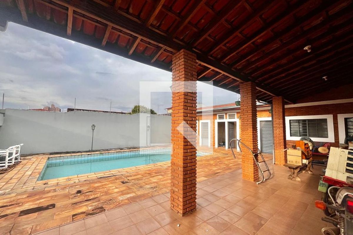 Casa à Venda - Jardim Chapadão, 4 Quartos,  300 m2 em , Campinas - sp | SoloBR