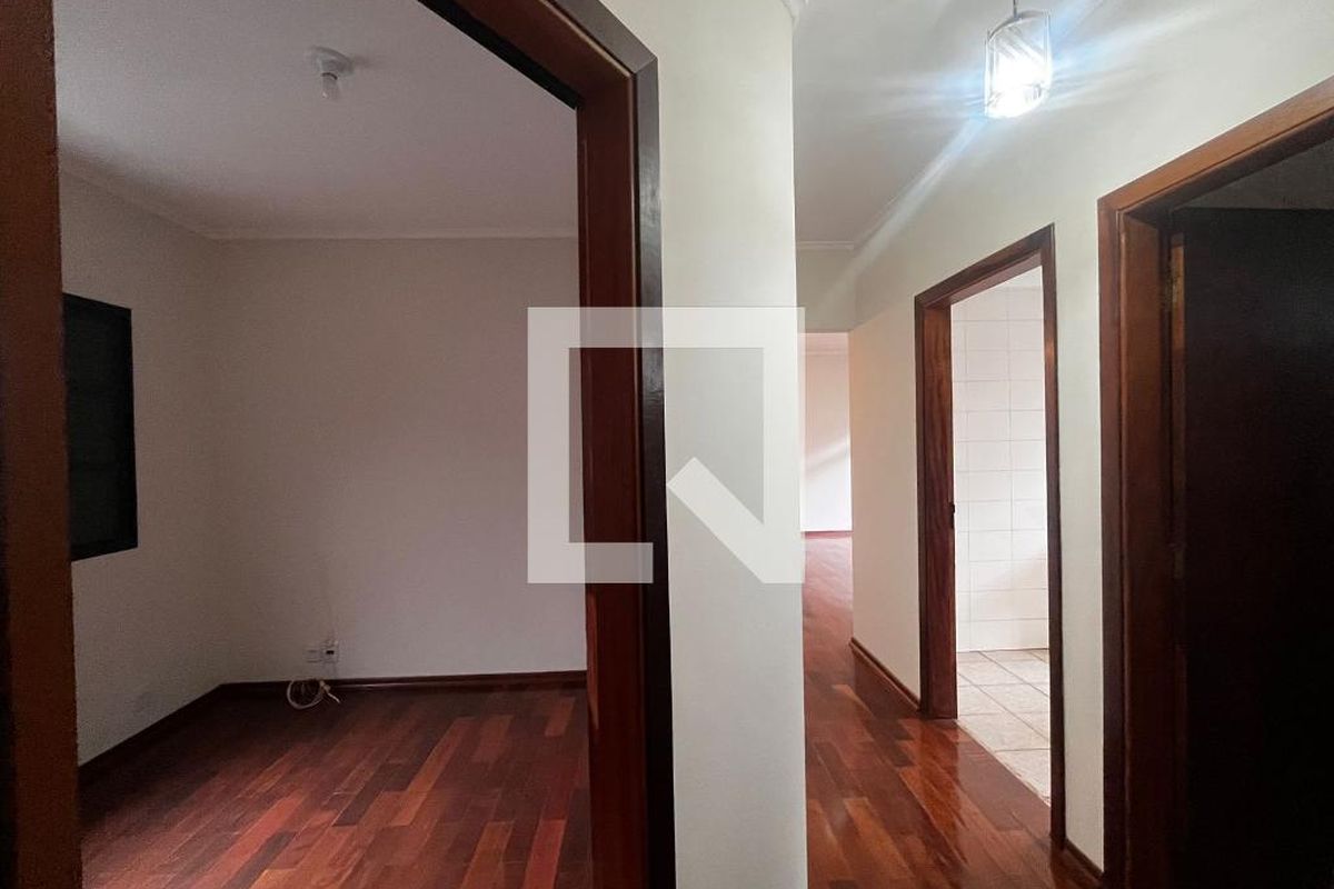 Casa à Venda - Jardim Chapadão, 4 Quartos,  300 m2 em , Campinas - sp | SoloBR