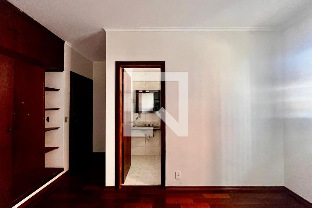 Casa à Venda - Jardim Chapadão, 4 Quartos,  300 m2 em , Campinas - sp | SoloBR