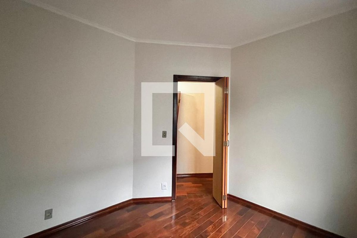 Casa à Venda - Jardim Chapadão, 4 Quartos,  300 m2 em , Campinas - sp | SoloBR