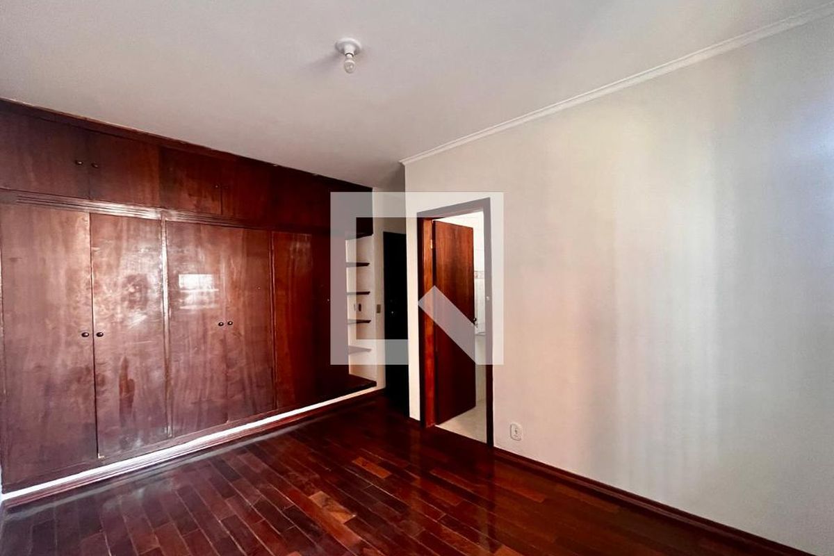 Casa à Venda - Jardim Chapadão, 4 Quartos,  300 m2 em , Campinas - sp | SoloBR