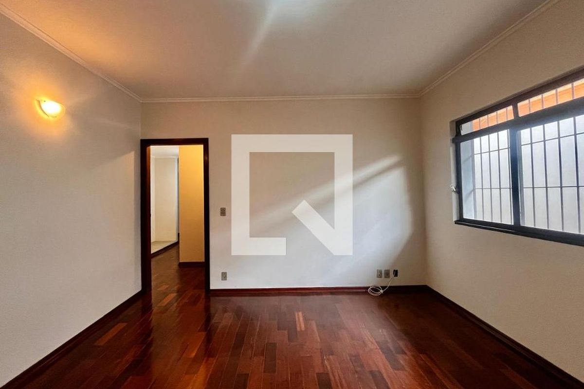 Casa à Venda - Jardim Chapadão, 4 Quartos,  300 m2 em , Campinas - sp | SoloBR