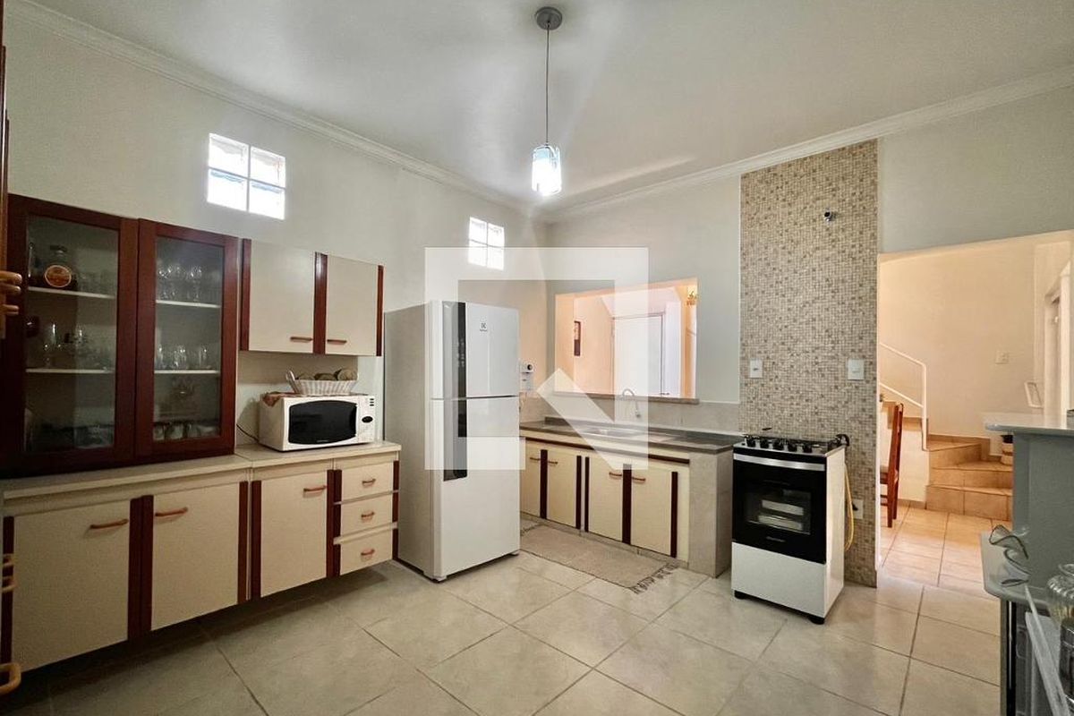 Casa à Venda - Taquaral, 4 Quartos,  170 m2 em , Campinas - sp | SoloBR