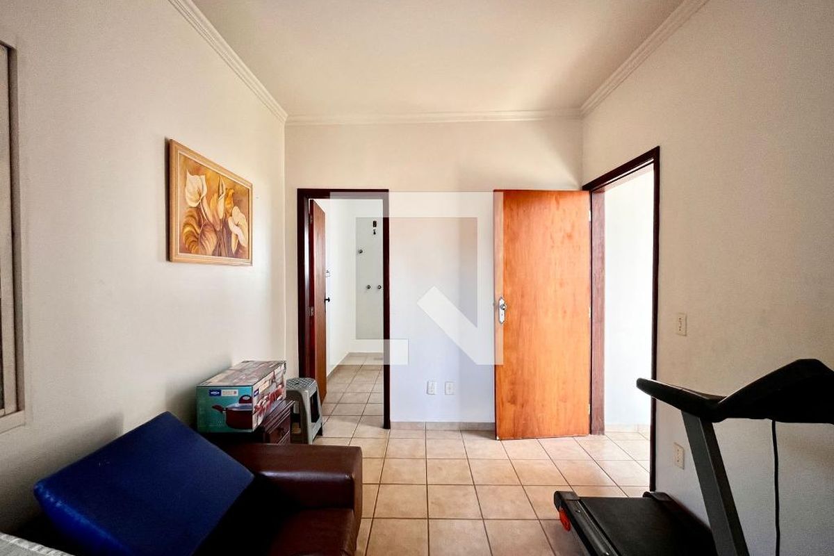 Casa à Venda - Taquaral, 4 Quartos,  170 m2 em , Campinas - sp | SoloBR