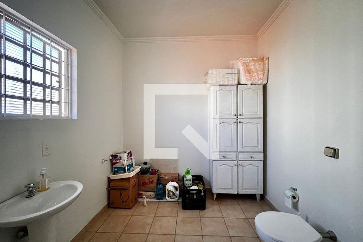 Casa à Venda - Taquaral, 4 Quartos,  170 m2 em , Campinas - sp | SoloBR