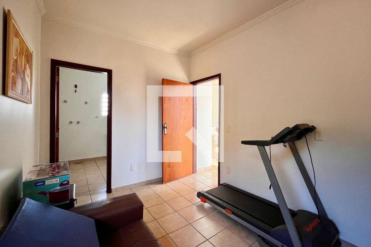 Casa à Venda - Taquaral, 4 Quartos,  170 m2 em , Campinas - sp | SoloBR