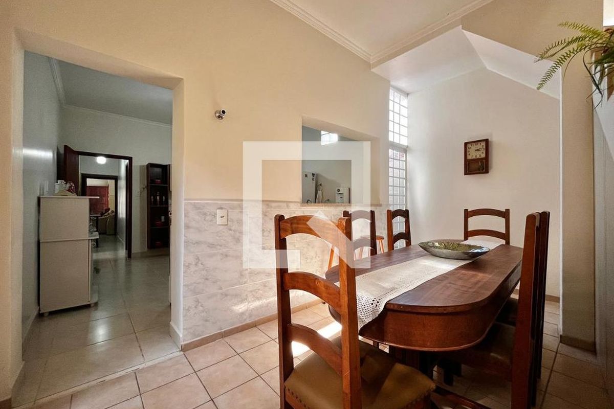 Casa à Venda - Taquaral, 4 Quartos,  170 m2 em , Campinas - sp | SoloBR