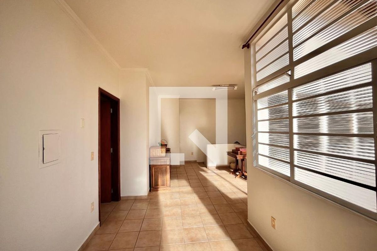 Casa à Venda - Taquaral, 4 Quartos,  170 m2 em , Campinas - sp | SoloBR