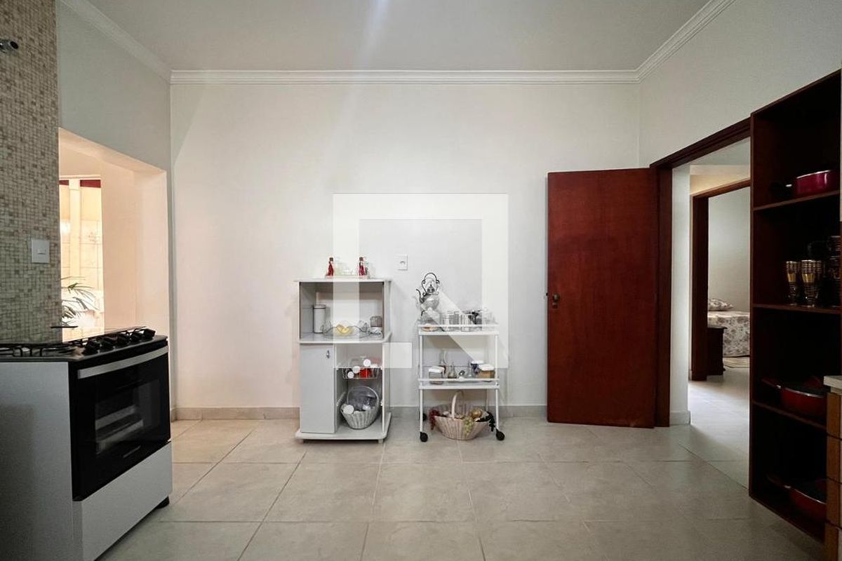 Casa à Venda - Taquaral, 4 Quartos,  170 m2 em , Campinas - sp | SoloBR