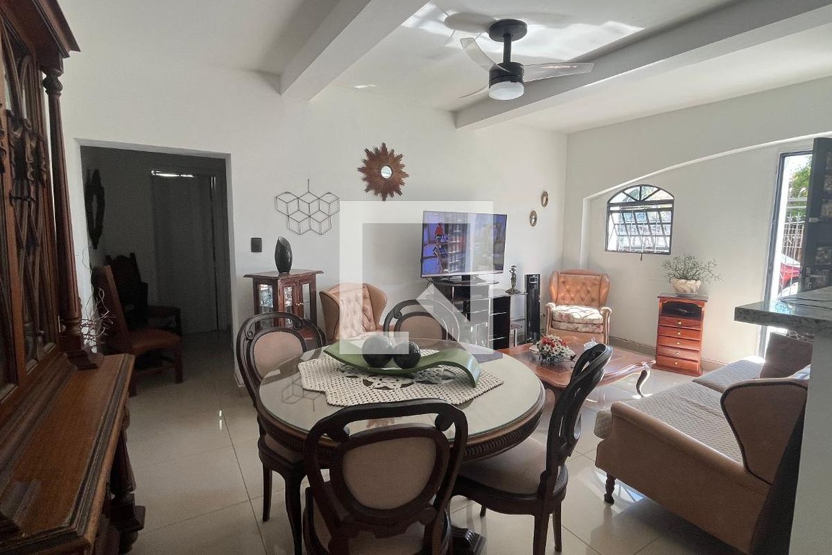 Casa à Venda - Jardim Flamboyant, 6 Quartos,  245 m2 em , Campinas - sp | SoloBR